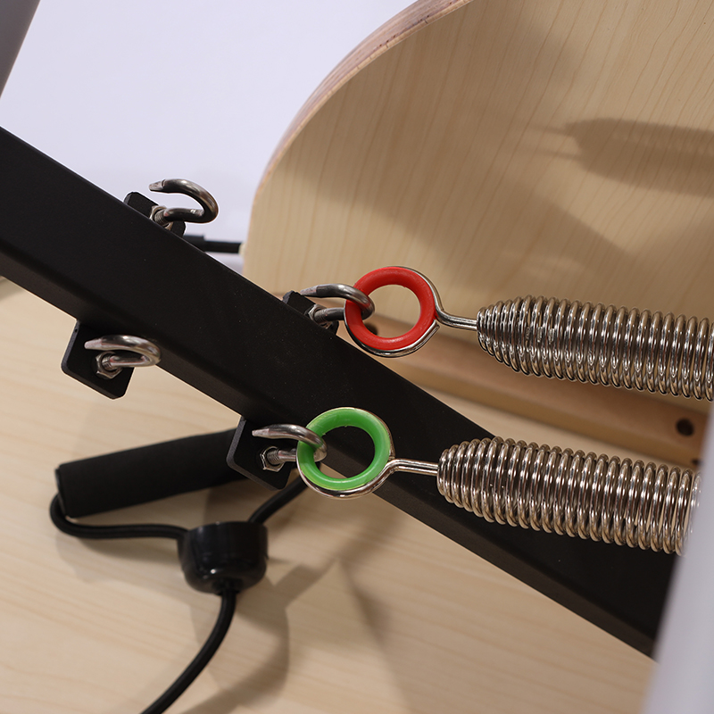 高品質メープル製ピラティスチェアとリフォーマーフィットネスコ - Yoga Fitness Pilates Reformer のレビューと価格