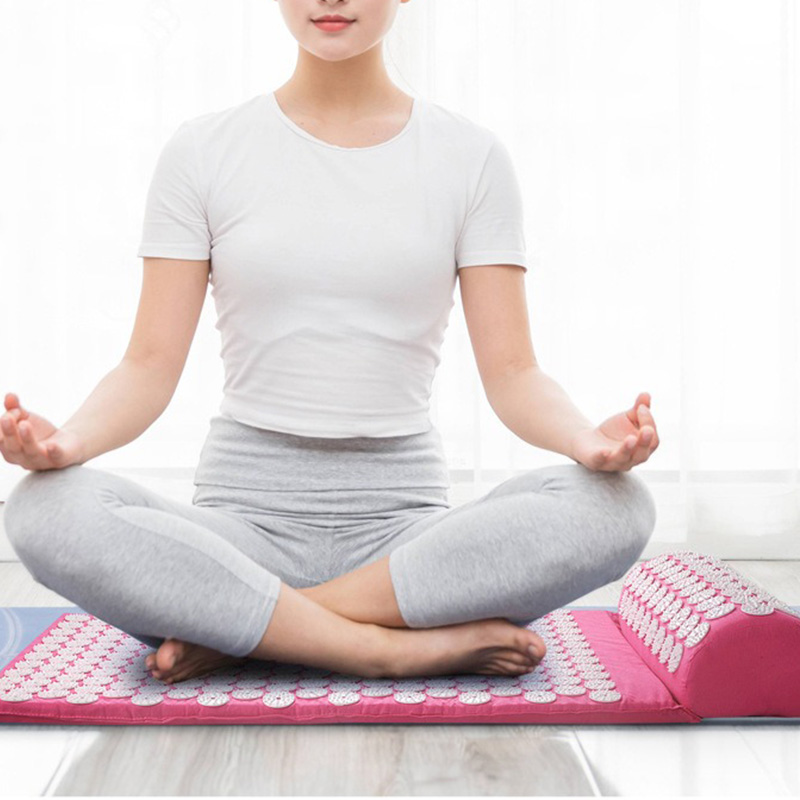 ネイルマット 指圧シャクティマット 針付きマッサージパッド  - Yoga Fitness Tapis のレビューと価格