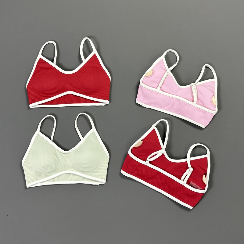 女性用コントラストラインヨガブラ Vネック ホワイトエッジ  - Yoga Fitness Tapis のレビューと価格